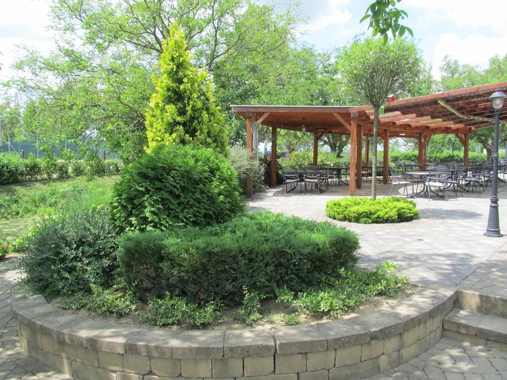Penzion Eko Park Piestany Eksteriør billede